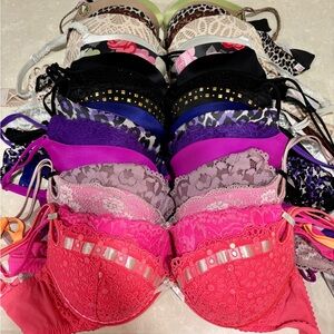 Victoria’s Secret bras
